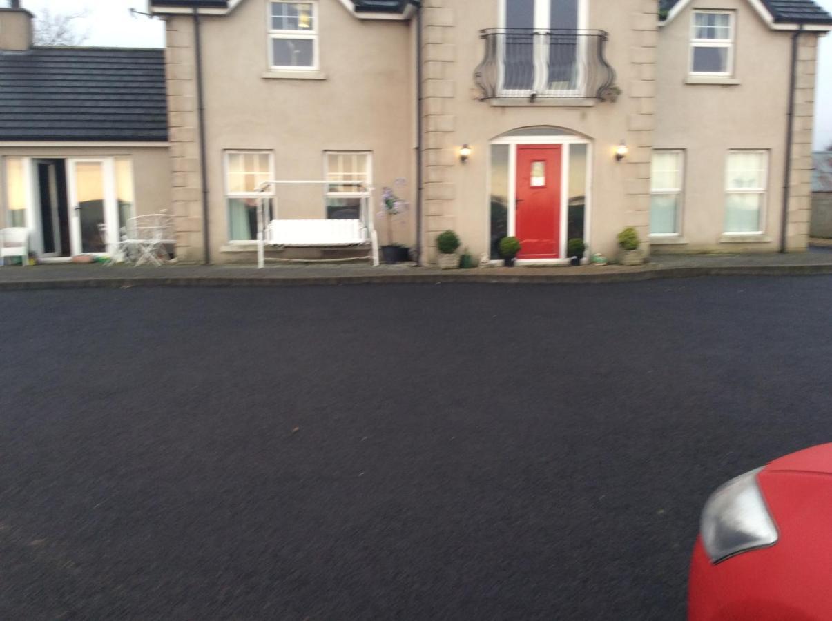 Country House And Spa Coleraine Exterior foto